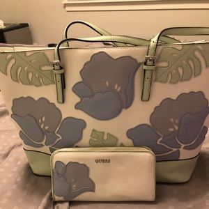 Guess purse